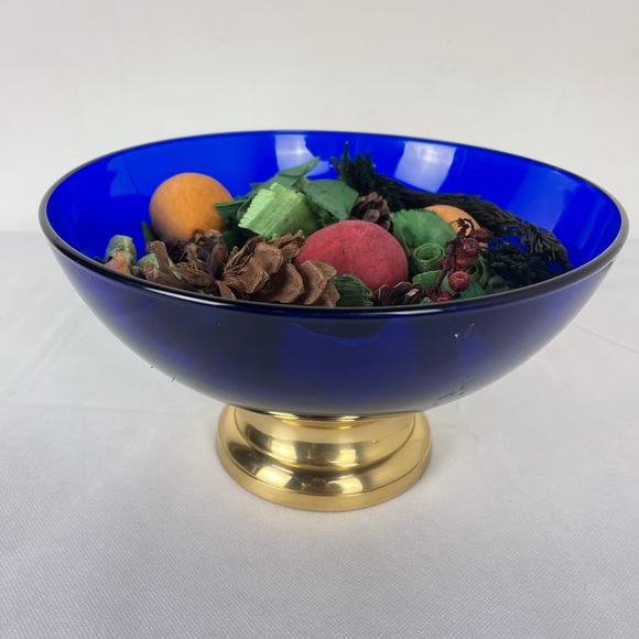 Decorative dish bowl with brass base - Picture 5 of 6